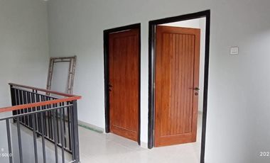 Rumah cluster 2 lantai klodran colomadu solo