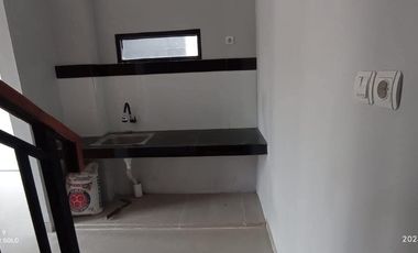 Rumah cluster 2 lantai klodran colomadu solo