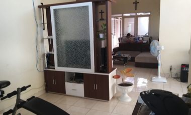 DIJUAL RUMAH PERUM 2 LANTAI KONSEP GREEN LIVING YANG SEHAT DI JAPUNAN