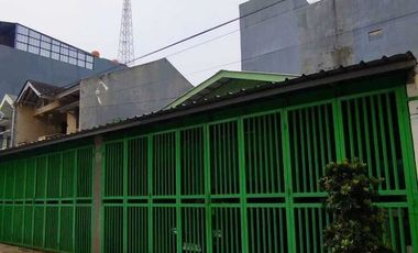 DI JUAL RUMAH SATU LANTAI SIAP HUNI LOKASI JELAMBAR JAKARTA BARAT