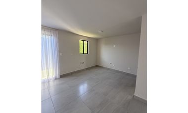 CASA VENTA RESIDENCIAL LAS MERCEDES APODACA