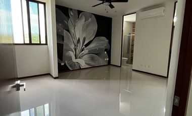 RESIDENCIA EN YUCATÁN COUNTRY CLUB AMPLIOS ESPACIOS