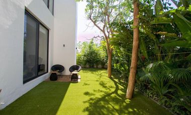 Casa en venta en Privada Oasis, Yucatán Country Club