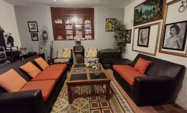Vendo casa antigua en el Centro