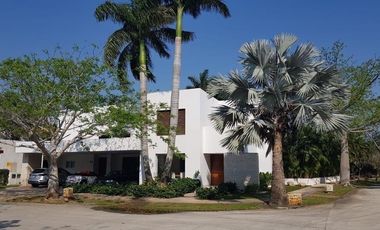 Casa en venta, Xpokin, Yucatán Country Club