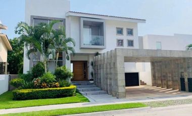 Casa en venta en Paraiso Country Club