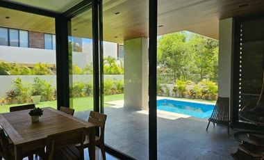 Casa en venta en Privada Oasis, Yucatan Country Club