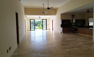 Casa en renta en Kilil en el Yucatán Country Club. Mérida.