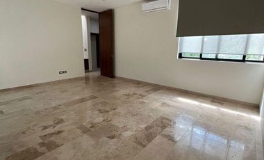 Casa en renta y en venta en Cutzam, Yucatan Country Club. Mérida, Yucatán