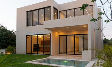Casa en venta en Privada Cutzam, Yucatán Country Club