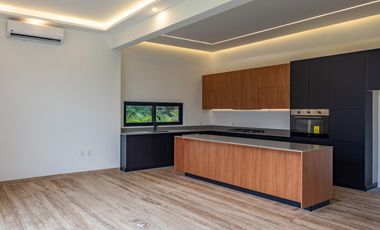 Casa en venta en Privada Cutzam, Yucatán Country Club