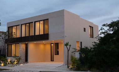 Casa en venta en Privada Cutzam, Yucatán Country Club