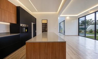 Casa en venta en Privada Cutzam, Yucatán Country Club