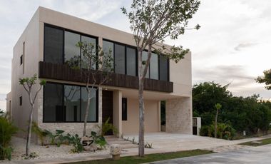 Casa en venta en Privada Cutzam, Yucatán Country Club