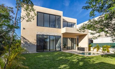 Casa en venta en Privada Cutzam, Yucatán Country Club