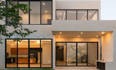 Casa en venta en Privada Cutzam, Yucatán Country Club