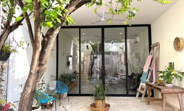 CASA EN EL CENTRO DE MERIDA A POCOS MTS DE PASEO DE MONTEJO