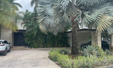 Casa en venta, Privada Kilil, Yucatán Country Club