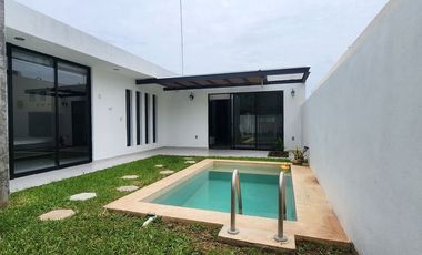 casa en Renta amueblada 3 recamaras piscina y paneles solares Conkal