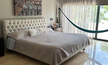 Casa en venta de 4 recámaras en Privada Tumin en el Yucatan Country Club