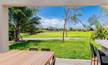 Casa en venta con vista al campo de golf en Amanha, Yucatán Country Club, Mérida