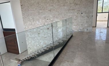 Casa en venta en el Yucatán Country Club, Oasis, Mérida, Yucatán