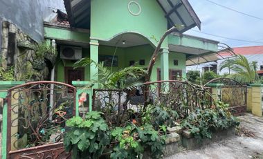 Rumah Hook Harga Murah Tanah Luas Lokasi Jebres Dekat Kampus UNS Solo