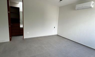 Casa en venta en Yucatán Country Club, Kutz, Mérida, Yucatan