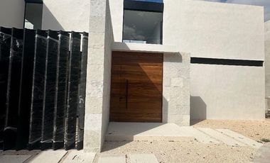 Casa en venta en Yucatán Country Club, Kutz, Mérida, Yucatan