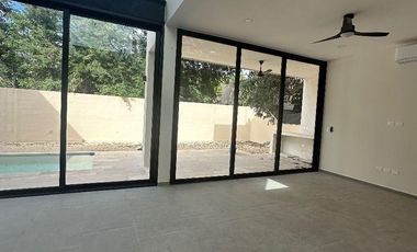 Casa en venta en Yucatán Country Club, Kutz, Mérida, Yucatan