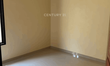 Disewakan Rumah Baru Di Boulevard Hijau Kota Harapan Indah