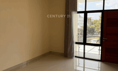 Disewakan Rumah Baru Di Boulevard Hijau Kota Harapan Indah