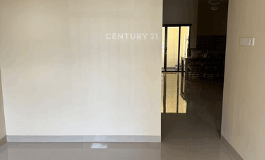 Disewakan Rumah Baru Di Boulevard Hijau Kota Harapan Indah