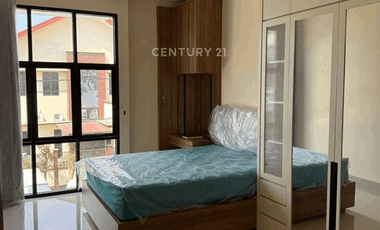 Disewakan Rumah Baru Di Boulevard Hijau Kota Harapan Indah