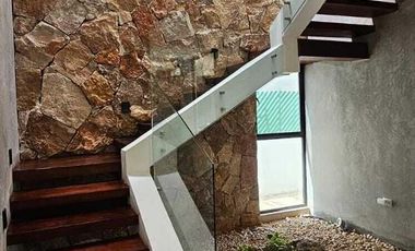 Casa en venta, Privada Oasis, Yucatán Country Club