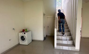 Disewakan rumah hadap timur di CLUSTER SUTERA ARUNA ALAM SUTERA