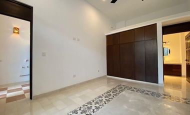 CASA EN EL CENTRO DE MERIDA EN LA ERMITA