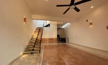 CASA EN EL CENTRO DE MERIDA EN LA ERMITA