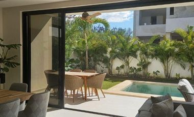 Casa en renta  Yucatan Country Club, Privada Oasis