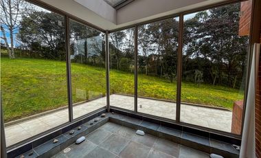 VENDO CASA DE OPORTUNIDAD 6 HAB LOTE 5.000M2 CERROS DE YERBABUENA CHIA