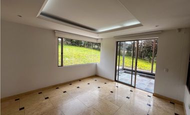 VENDO CASA DE OPORTUNIDAD 6 HAB LOTE 5.000M2 CERROS DE YERBABUENA CHIA