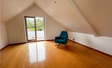 VENDO CASA DE OPORTUNIDAD 6 HAB LOTE 5.000M2 CERROS DE YERBABUENA CHIA