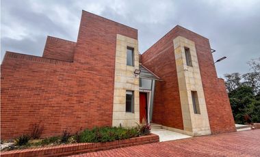 VENDO CASA DE OPORTUNIDAD 6 HAB LOTE 5.000M2 CERROS DE YERBABUENA CHIA