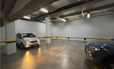 ARRIENDO OFICINA 215m2 + GARAJES + DEPOSITO EXTERIOR CHAPINERO