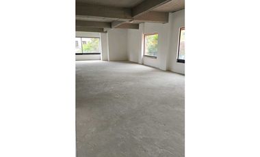 ARRIENDO OFICINA 215m2 + GARAJES + DEPOSITO EXTERIOR CHAPINERO