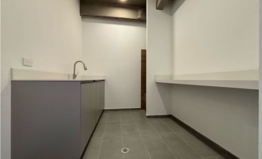 ARRIENDO OFICINA 215m2 + GARAJES + DEPOSITO EXTERIOR CHAPINERO