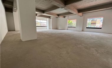 ARRIENDO OFICINA 215m2 + GARAJES + DEPOSITO EXTERIOR CHAPINERO