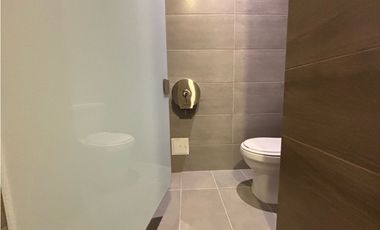 ARRIENDO OFICINA 215m2 + GARAJES + DEPOSITO EXTERIOR CHAPINERO