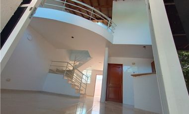 HERMOSA CABAÑA RESIDENCIAL EN BELLO HORIZONTE -  070