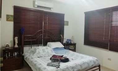 CORONADO / 1048 M2 / 3 HABITACIONES / PISCINA / NEGOCIABLE